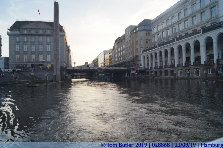 Photo ID: 028868, Leaving the lock, Hamburg, Germany
