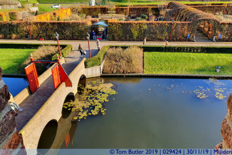 Photo ID: 029424, Moat and bridge, Muiden, Netherlands