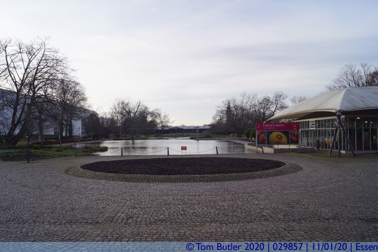 Photo ID: 029857, Entering the park, Essen, Germany