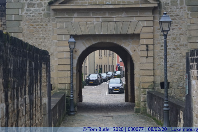 Photo ID: 030077, Looking through the gate, Luxembourg, Luxembourg