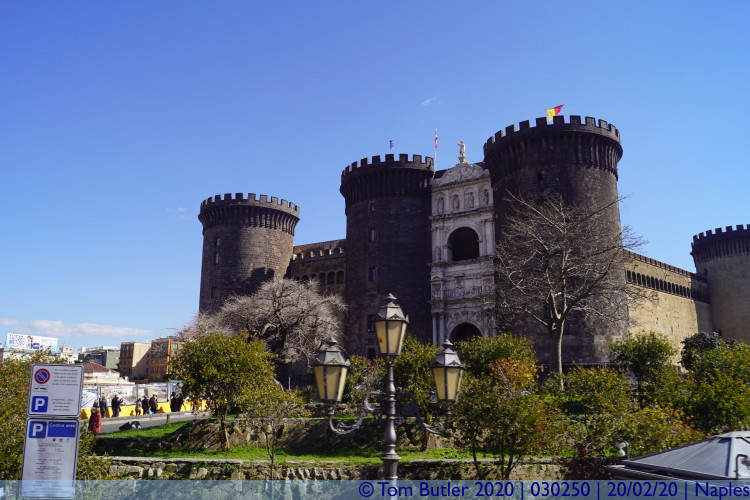 Photo ID: 030250, New Castle, Naples, Italy