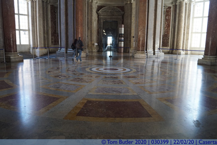 Photo ID: 030399, Centre of the palace, Caserta, Italy