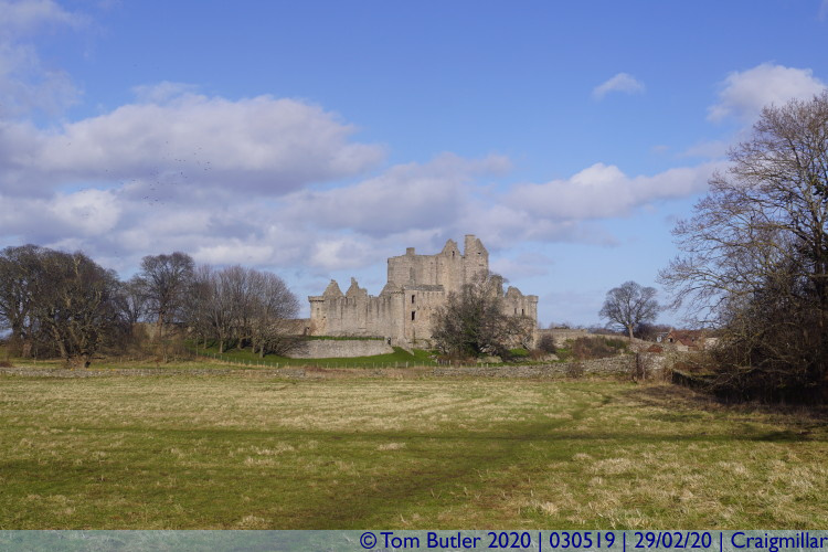 Photo ID: 030519, Approaching the Castle, Craigmillar, Scotland