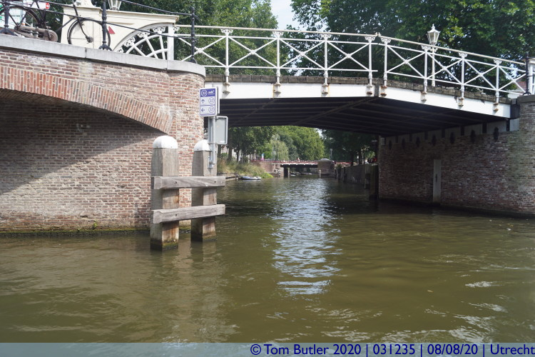 Photo ID: 031235, View down the Stadsbuitengracht, Utrecht, Netherlands