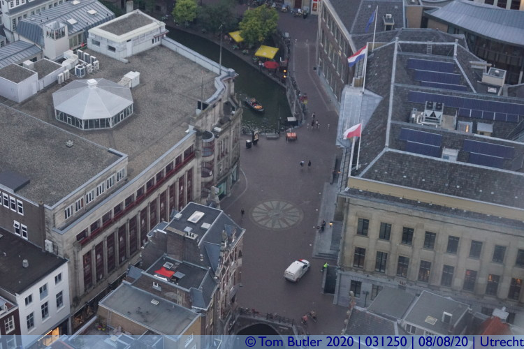 Photo ID: 031250, Looking down on the Stadhuisbrug, Utrecht, Netherlands