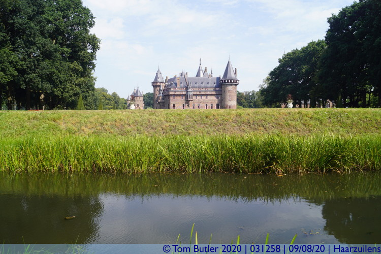 Photo ID: 031258, Castle and moat, Haarzuilens, Netherlands