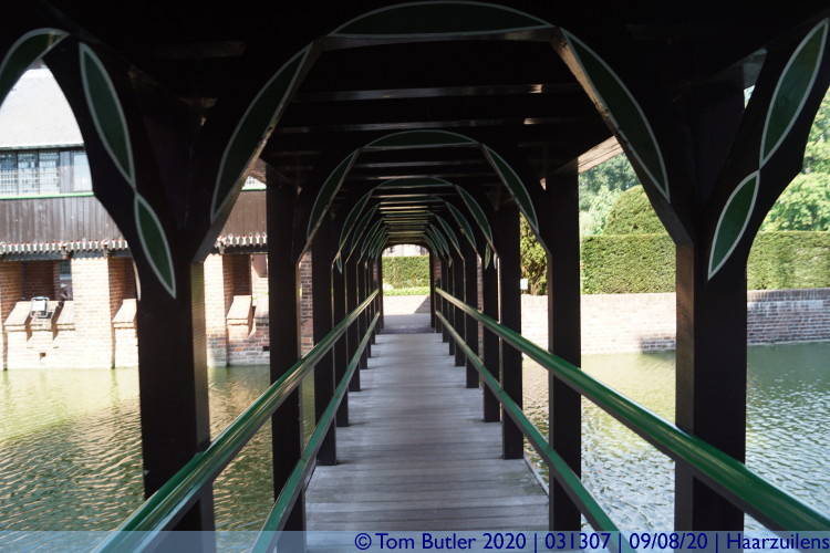 Photo ID: 031307, Bridge to the Chtelet , Haarzuilens, Netherlands