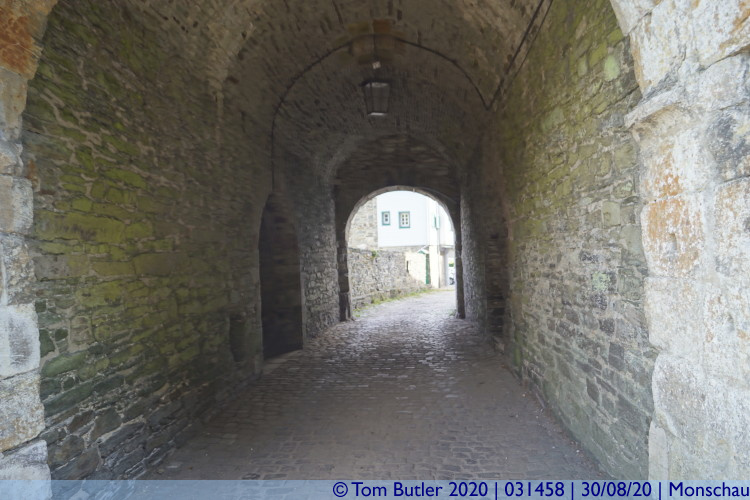 Photo ID: 031458, Entering the tower, Monschau, Germany