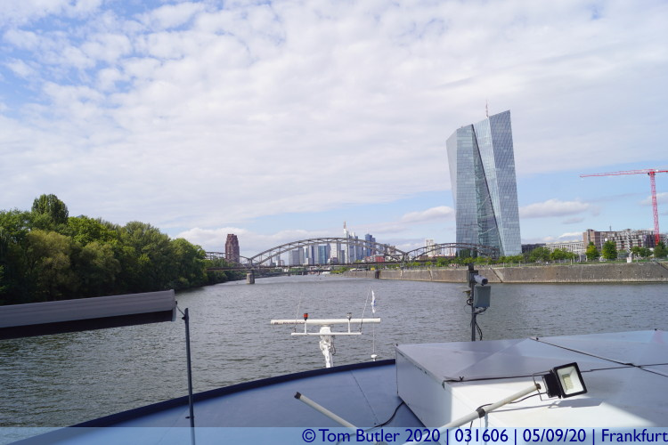 Photo ID: 031606, Turning back to town, Frankfurt am Main, Germany