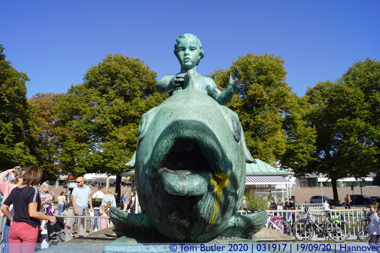 Photo ID: 031917, Putte auf dem Fisch, Hannover, Germany