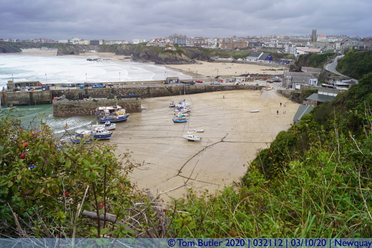 Photo ID: 032112, Newquay harbour, Newquay, Cornwall