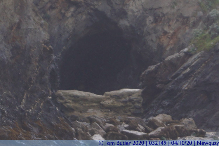 Photo ID: 032149, Cave on Towan Beach, Newquay, Cornwall