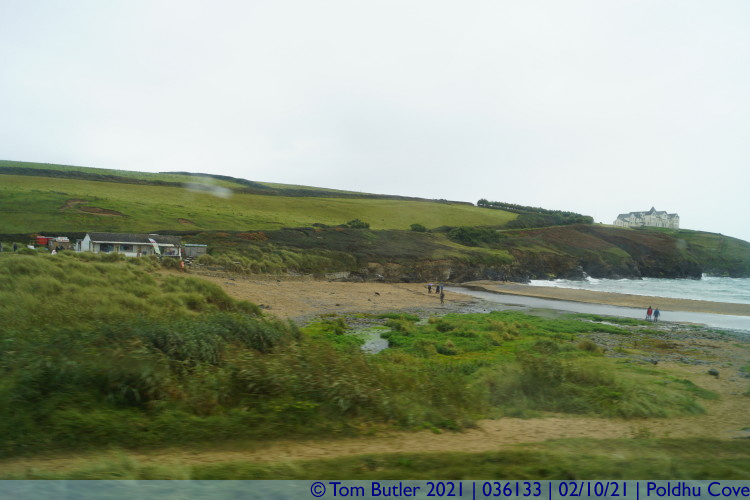 Photo ID: 036133, View across the beach, Poldhu Cove, Cornwall