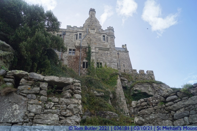 Photo ID: 036181, Under the castle, St Michael's Mount, Cornwall