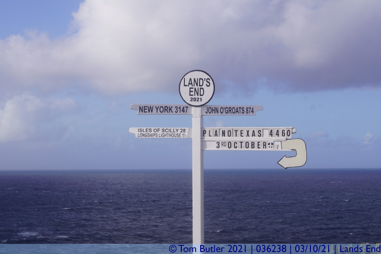 Photo ID: 036238, The Lands End Sign, Lands End, Cornwall