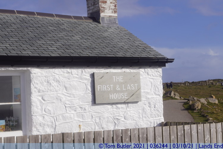 Photo ID: 036244, First and Last house, Lands End, Cornwall
