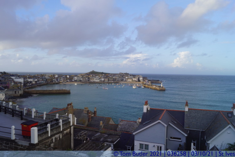 Photo ID: 036258, Looking down on the Harbour, St Ives, Cornwall
