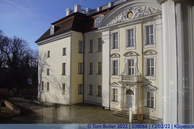 Photo ID: 038066, Main palace building, Kpenick, Germany