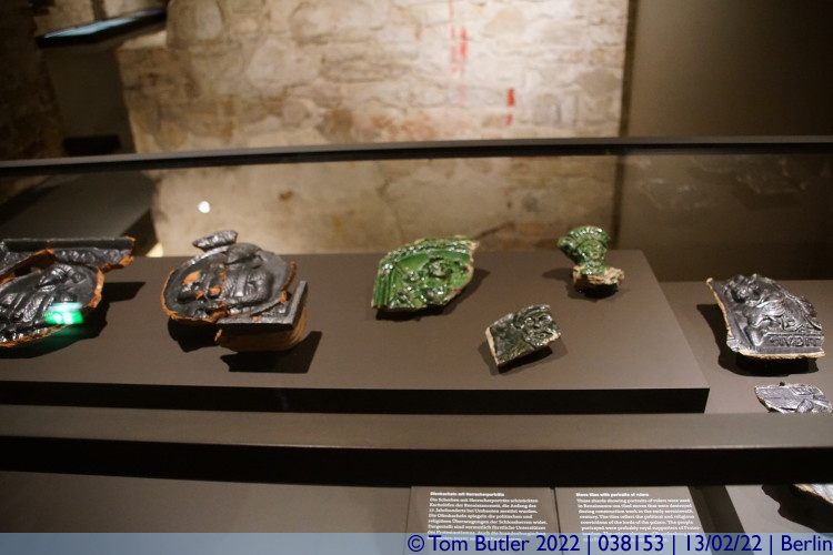 Photo ID: 038153, Fragments of ceramics, Berlin, Germany