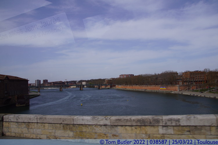Photo ID: 038587, Crossing The Garonne, Toulouse, France