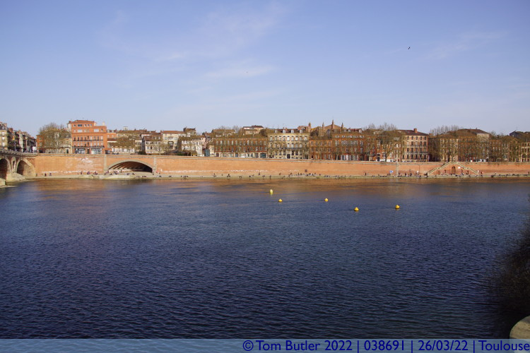 Photo ID: 038691, Looking across The Garonne, Toulouse, France