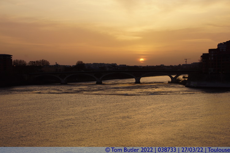 Photo ID: 038733, View from the Pont Saint-Pierre, Toulouse, France