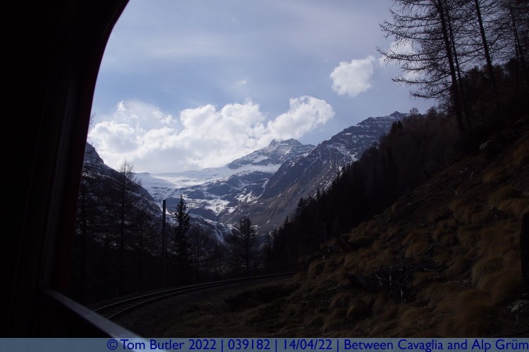 Photo ID: 039182, Looking towards the peaks, Between Cavaglia and Alp Grm, Switzerland