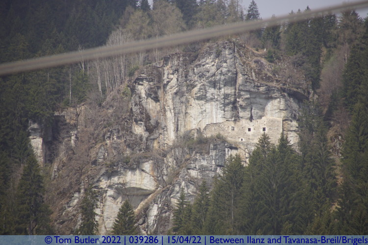 Photo ID: 039286, Fortifications in the rock, Between Ilanz and Tavanasa-Breil/Brigels, Switzerland