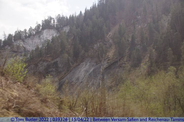 Photo ID: 039326, Gorge walls, Between Versam-Safien and Reichenau-Tamins, Switzerland