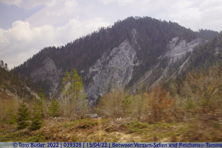 Photo ID: 039328, Gorge walls, Between Versam-Safien and Reichenau-Tamins, Switzerland