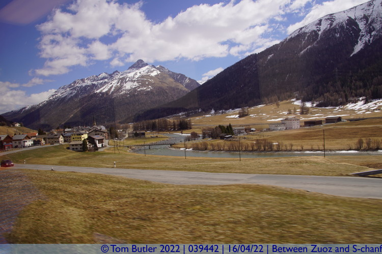 Photo ID: 039442, Approaching S-chanf, Between Zuoz and S-chanf, Switzerland
