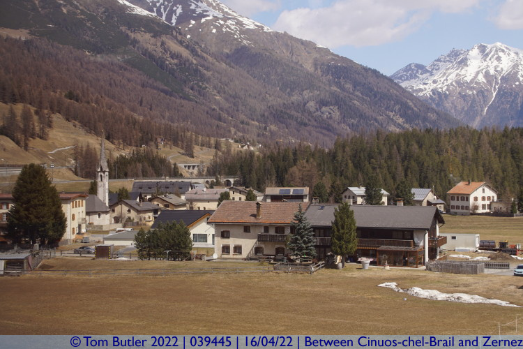 Photo ID: 039445, Leaving Cinuos-chel-Brail, Between Cinuos-chel-Brail and Zernez, Switzerland