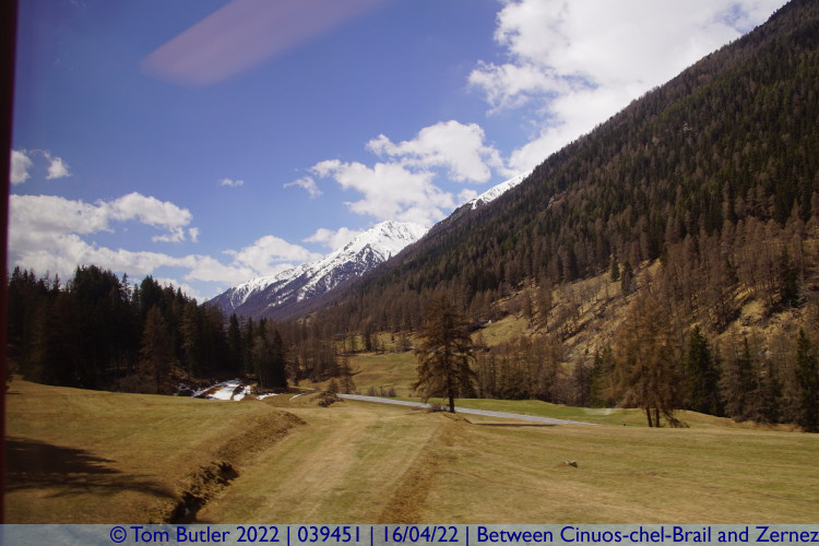 Photo ID: 039451, Looking back up the valley, Between Cinuos-chel-Brail and Zernez, Switzerland