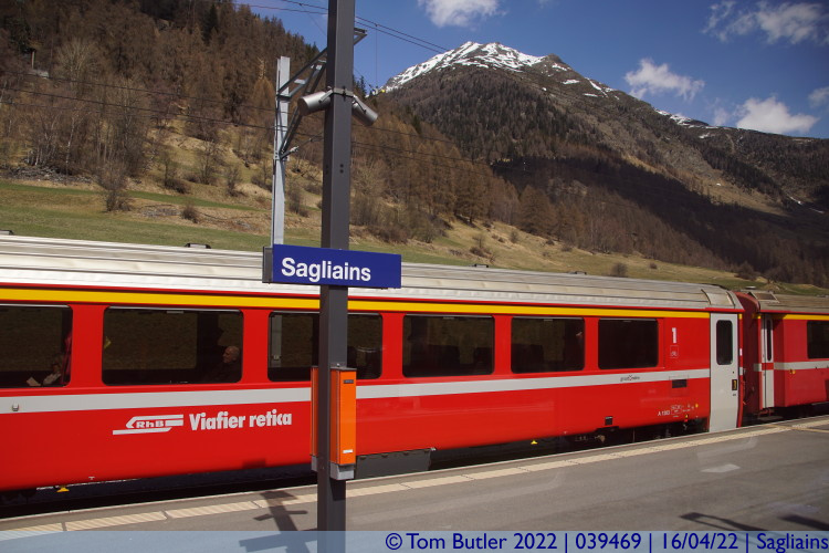 Photo ID: 039469, On the platform, Sagliains, Switzerland