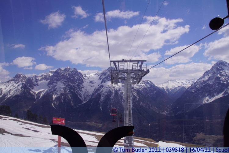 Photo ID: 039518, Preparing to descend, Scuol, Switzerland