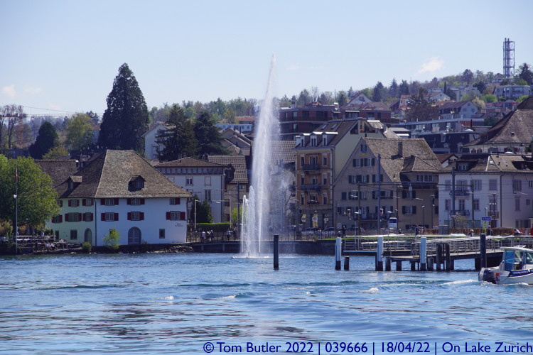 Photo ID: 039666, The Jet d'eau, On Lake Zurich, Switzerland