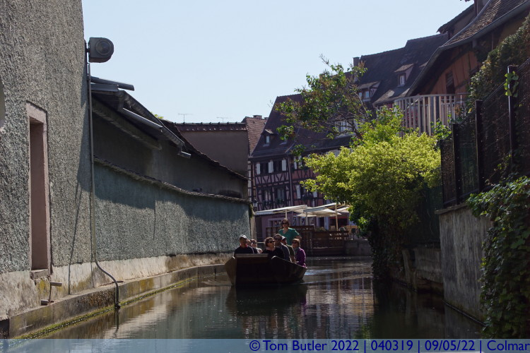 Photo ID: 040319, Passing another boat, Colmar, France