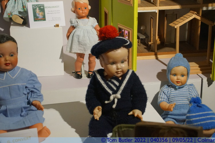 Photo ID: 040356, Creepy dolls, Colmar, France