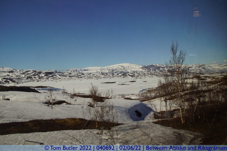 Photo ID: 040692, Snow-covered landscape in June, Between Abisko and Riksgrnsen, Sweden