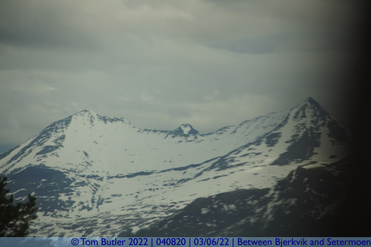 Photo ID: 040820, Sharp peaks, Between Bjerkvik and Setermoen, Norway