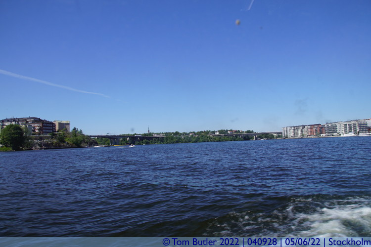 Photo ID: 040928, Leaving the Liljeholmsviken, Stockholm, Sweden