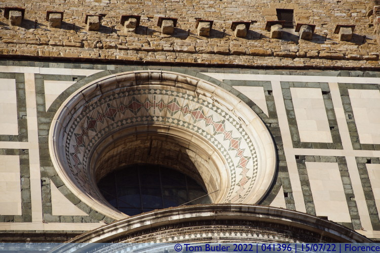 Photo ID: 041396, Window under the dome, Florence, Italy