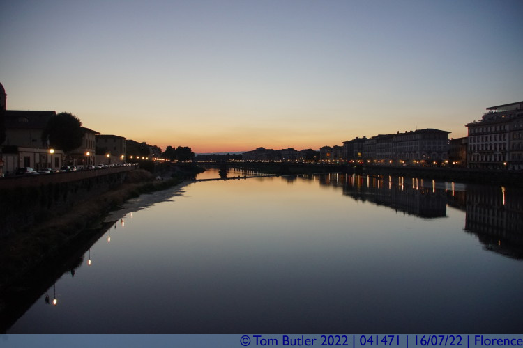 Photo ID: 041471, Sunset on a still river, Florence, Italy