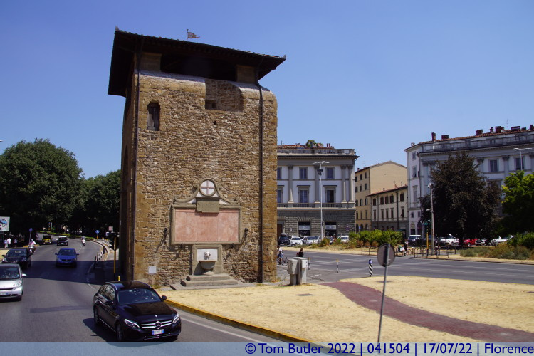 Photo ID: 041504, Porta Santa Croce, Florence, Italy
