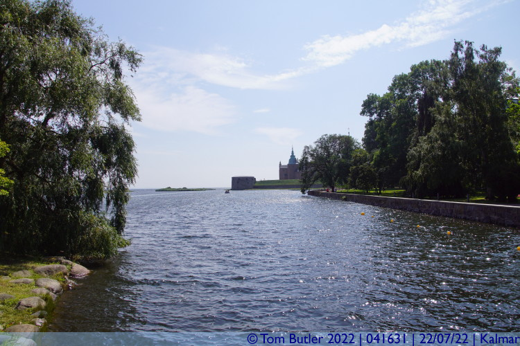 Photo ID: 041631, Crossing the water, Kalmar, Sweden
