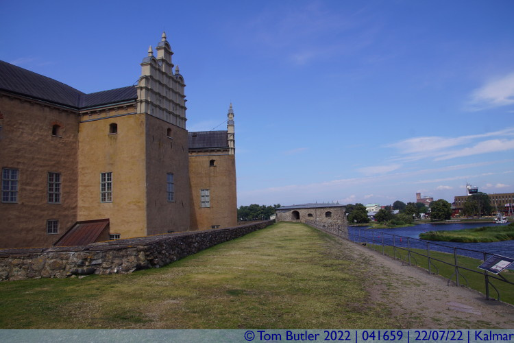 Photo ID: 041659, Sea facing towers, Kalmar, Sweden