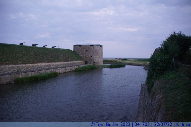 Photo ID: 041703, Crossing the moat, Kalmar, Sweden