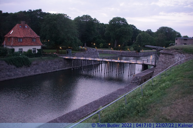 Photo ID: 041710, Access bridge across the moat, Kalmar, Sweden