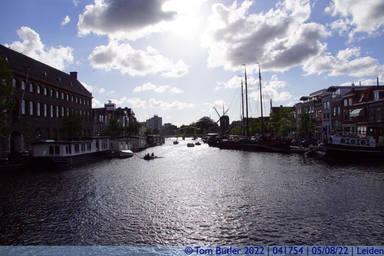 Photo ID: 041754, Looking down the Galgewater, Leiden, Netherlands