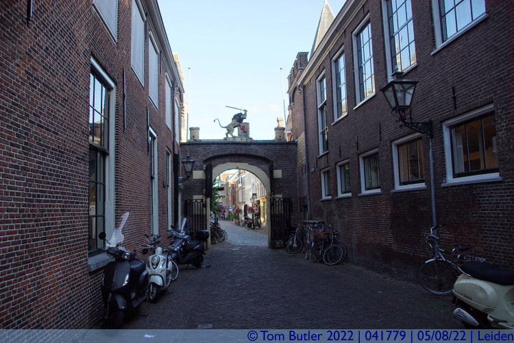Photo ID: 041779, Outer gate, Leiden, Netherlands